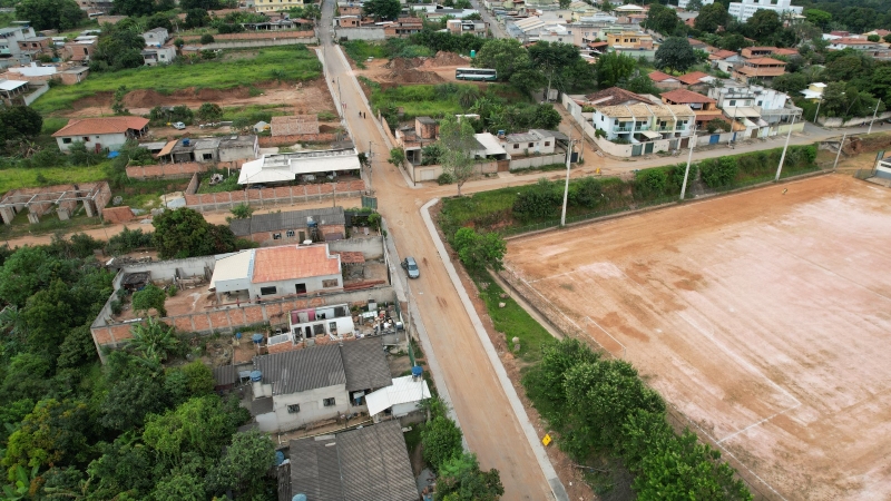 OBRAS DE DRENAGEM E PAVIMENTAÇÃO